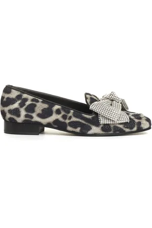 AGL ATTILIO GIUSTI LEOMBRUNI Schoenen, Dames, Zwart, 38 1/2 EU, Leer, Zwarte Luipaard Loafer met Zilveren Strik
