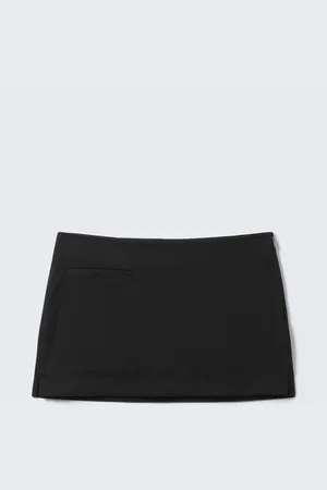 Monki Low Waisted Mini Suiting Skirt