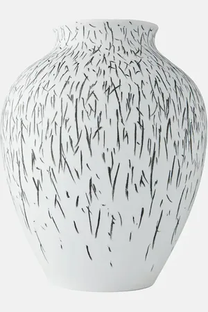 CASSINA Post Scriptum curved vase by Formafantasma