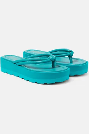 Gianvito Rossi Leather platform thong sandals