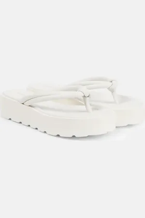 Gianvito Rossi Leather thong sandal