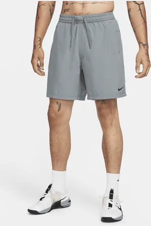 Nike Form Dri-FIT multifunctionele herenshorts zonder binnenbroek (18 cm)