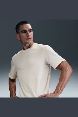 Nike Primary Dri-FIT multifunctionele herentop met korte mouwen