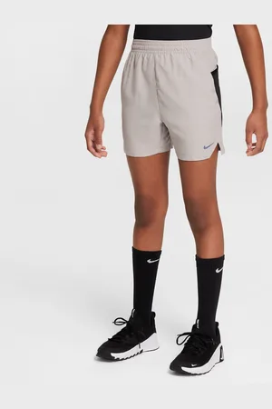 Nike Multi Tech Dri-FIT geweven shorts voor kids