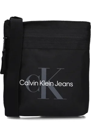 Calvin Klein Ck Must T Reporter Zwart