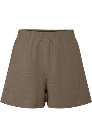 Pieces® Pcanna Shorts