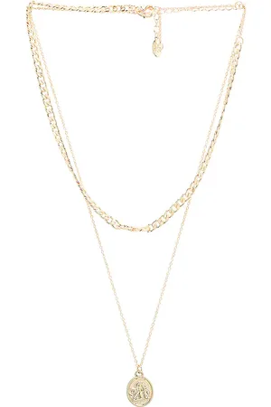 8 Other Reasons Amira Lariat in