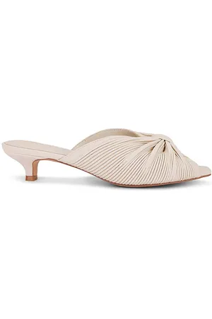 Intentionally blank Curfew Heel in