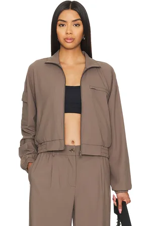 Beyond Yoga Status Pocket Sleeve Cropped Jacket in