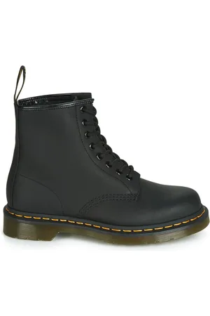Dr. Martens Laars 1460 Black Greasy Boots