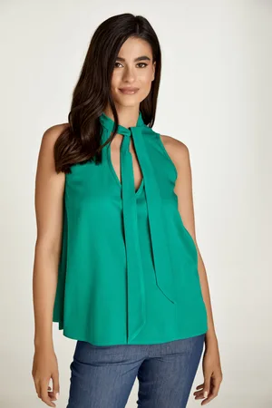Conquista Groene mouwloze top met strikdetail