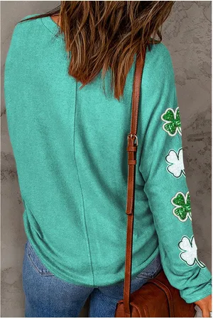 Azura Exchange Groene Pailletten St. Patrick Klover Gepatchte Lange Mouw Top