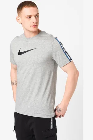 Nike Sportswear Repeat T-shirt Club in