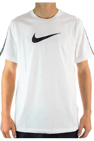Nike Sportswear Repeat T-shirt Club in