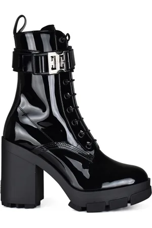 Givenchy Chargement en cours...