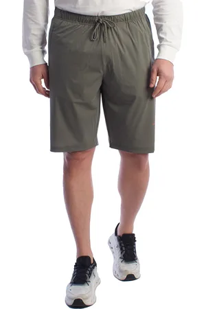 IN MY HOOD Herren-Sport-Bermudashorts aus technischem Gewebe HS24MBF04