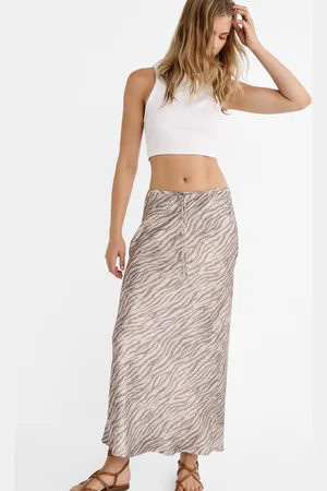 Stradivarius Satijnen halflange rok L