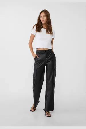 Stradivarius Cargobroek met leereffect 36