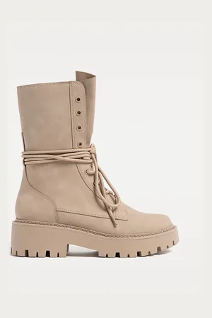 Stradivarius Zachte enkellaars met veters 39