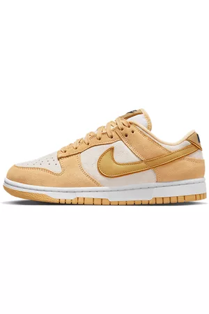 Nike Dames Lage sneakers - Dunk low celestial gold suede (w)