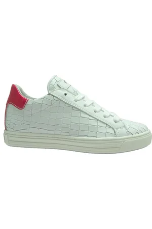 Giga Sneakers