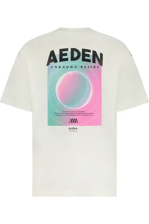 Aeden Jameson tee off