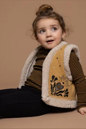 LOOXS Revolution Lammy boho gilet borduursels voor meisjes in de kleur