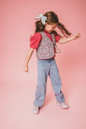 LOOXS Revolution Gewatteerd gilet wildflower voor meisjes in de kleur