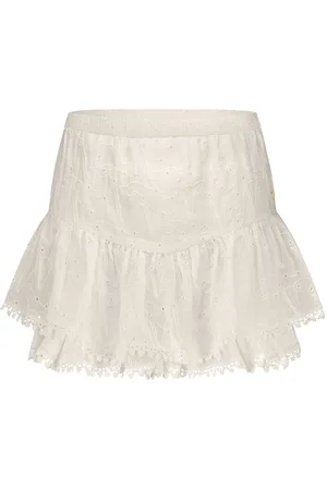NIKKIE. Rok n 2-011 2502 inda