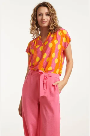 Smashed Lemon 25001 v-hals korte mouw top met citroenstrepen print |