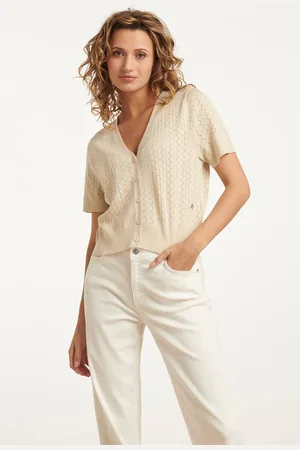 Smashed Lemon 25104 zandkleurig gebreid kort vest