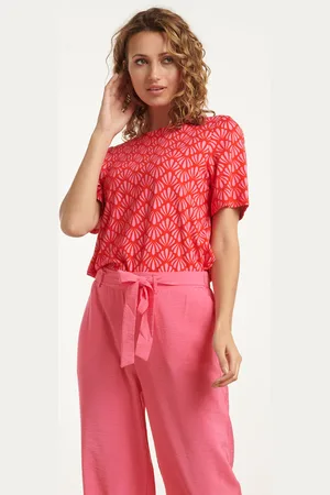 Smashed Lemon 25040 stretchy rondhals top met schelpprint |
