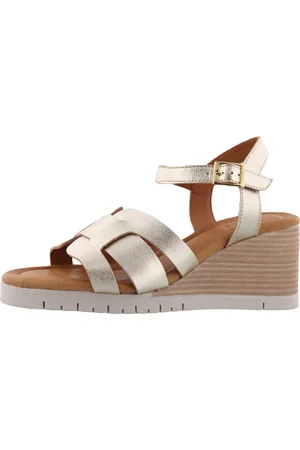 Aqa Sandalen
