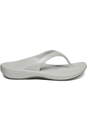 Aetrex Fiji White Teenslippers