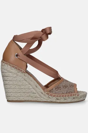 Guess Diandra Bruine Sandalen Met Sleehak