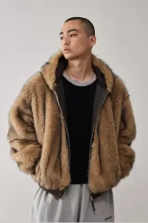 BDG Silvio Faux Fur Hoodie en taille: Large