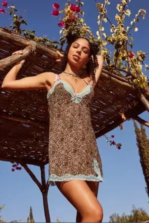 Light Before Dark Robe Nuisette Mini Léopard Cara en taille: XL