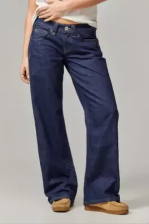BDG Jeans Kayla taille basse rinçage foncé en taille: 24 l 30 L