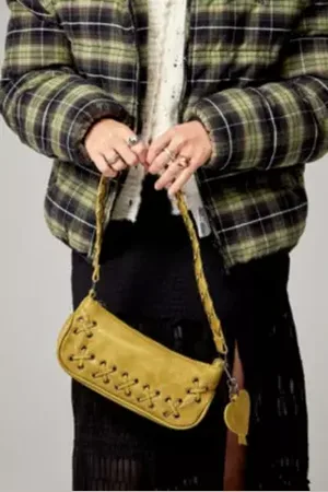 Urban Outfitters Sac à bandoulière en simili cuir surpiqué UO en taille: TAILLE UNIQUE