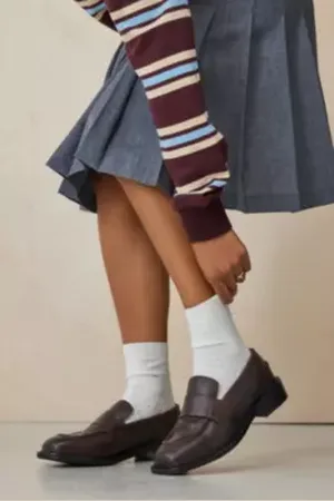 Urban Outfitters Mocassins carrés en cuir usé UO par en taille: UK 4