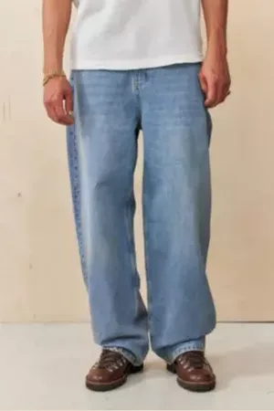BDG Mid Wash Jack Jeans en taille: 26 l 30 L