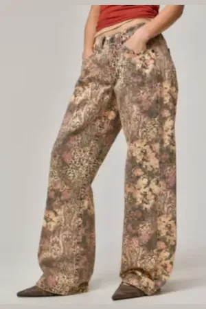 BDG Jeans Mixtes Taille Basse Kayla en taille: 26 l 32 L