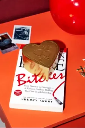 Urban Outfitters Boîte à bibelots UO Tattoo Heart par en taille: TAILLE UNIQUE