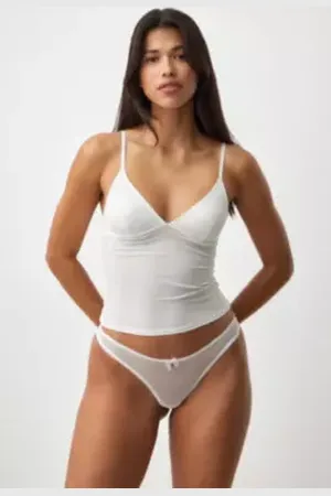 Out From Under Thong Brodé en Mesh Hottie en taille: XL