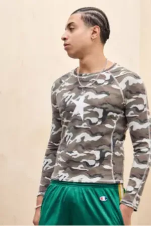Jaded London Haut à manches longues UO Exclusive Camo Starstruck en taille: Large