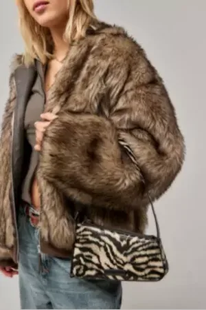 Urban Outfitters Sac à bandoulière UO Mimi imprimé zèbre par en taille: TAILLE UNIQUE