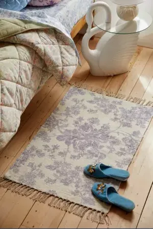 Urban Outfitters Tapis Toile Imprimé 2x3 en taille: TAILLE UNIQUE