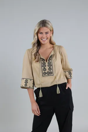 NUKUS Serena top camel