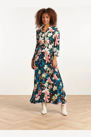 Smashed Lemon 23547 flared maxi jurk met heldere bloemenprint |
