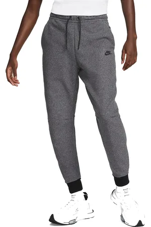 Nike Sportswear tech fleece